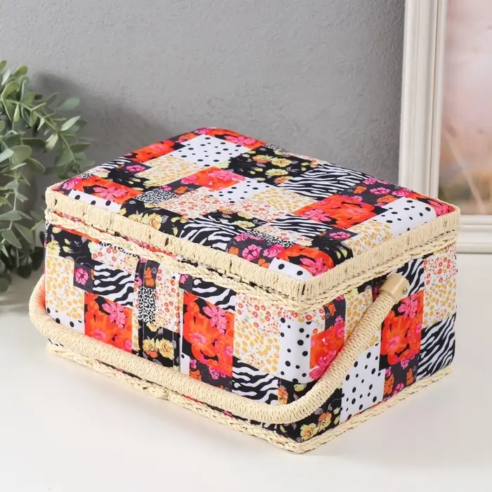 Шкатулка для рукоделия и шитья &laquo;Пэчворк. Цветы, горох и зебра&raquo;, хранение ниток, иголок, мелочи, 19&times;26&times;14.5 см
