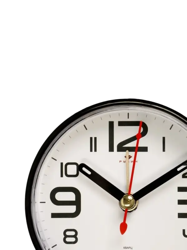 Будильник-часы настольные &laquo;Классика&raquo;, 8&times;8 см, от батарейки АА, чёрный