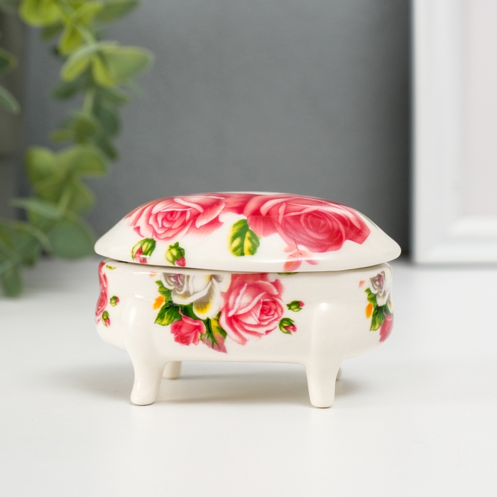Шкатулка керамика на ножках Шкатулка керамика на ножках "Бархатные розы" 6,1х7,7х4,8 см