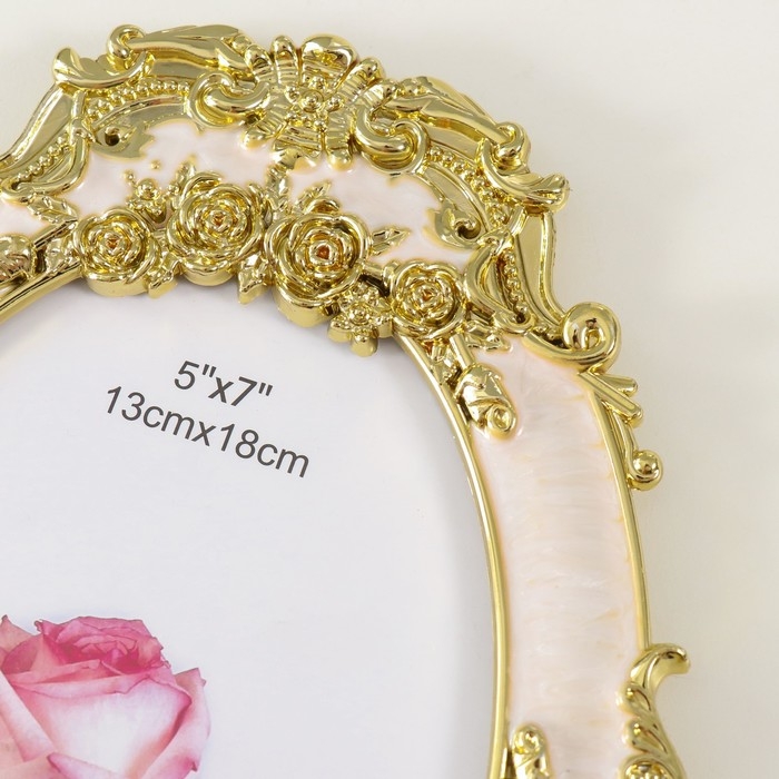 Фоторамка пластик под металл 13х18 см Фоторамка пластик под металл 13х18 см "Нежные розы" золото и перламутр 1х16,8х23,3 см