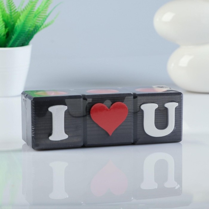 Подсвечник для интерьера  Подсвечник для интерьера "Люблю тебя", цвет: "Эбен", 3 штуки, 6х6х6 см, аромат клубники