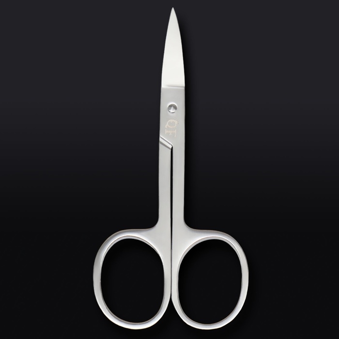 Ножницы маникюрные «Premium», загнутые, широкие, 9 см, на блистере, цвет серебристый