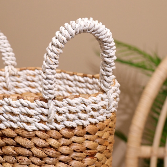 Корзина плетёная 23х23х33 см Корзина плетёная 23х23х33 см