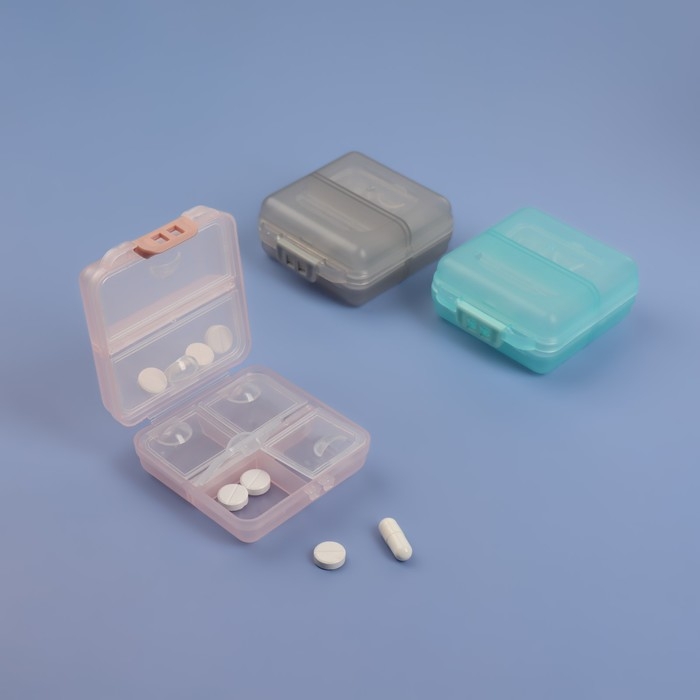 Таблетница, 7 × 7,8 × 3,5 см, 6 секций, складная, квадрат, цвет МИКС Таблетница, 7 × 7,8 × 3,5 см, 6 секций, складная, квадрат, цвет МИКС