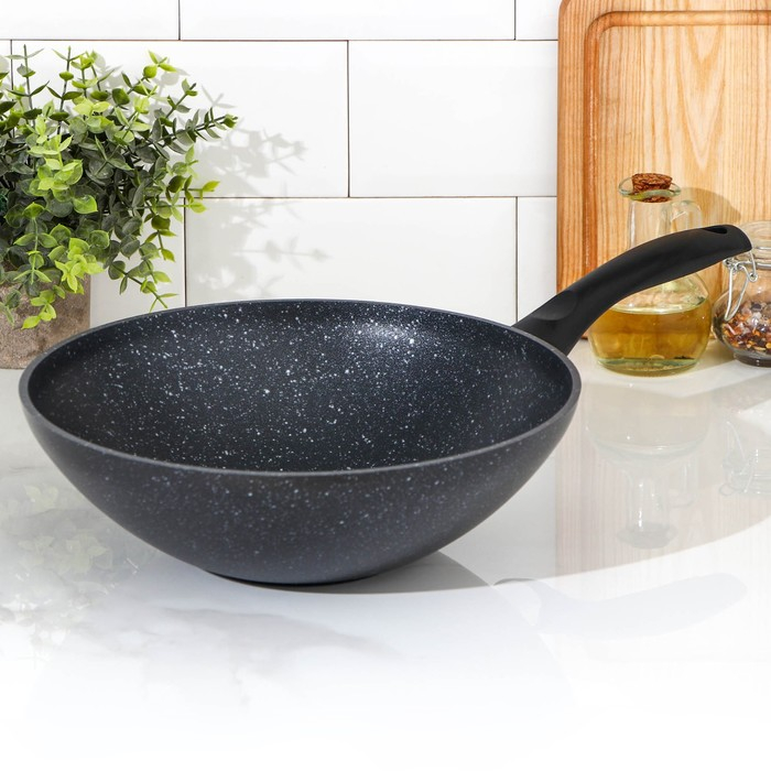 Сковорода-Wok, d=28, антипригарное покрытие, цвет тёмный мрамор Сковорода-Wok, d=28, антипригарное покрытие, цвет тёмный мрамор