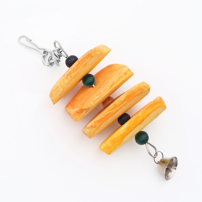 Игрушка для птиц с панцирем каракатицы и бусами, 18 х 6 см, жёлтая Игрушка для птиц с панцирем каракатицы и бусами, 18 х 6 см, жёлтая