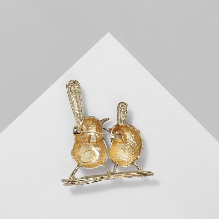 Брошь «Птички» парочка, цветная в золоте Брошь «Птички» парочка, цветная в золоте