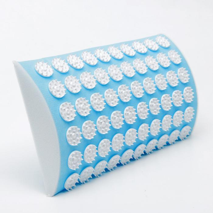 Аппликатор Аппликатор "Кузнецова", валик для поясницы, спанбонд, 19 х 32 см, голубой.