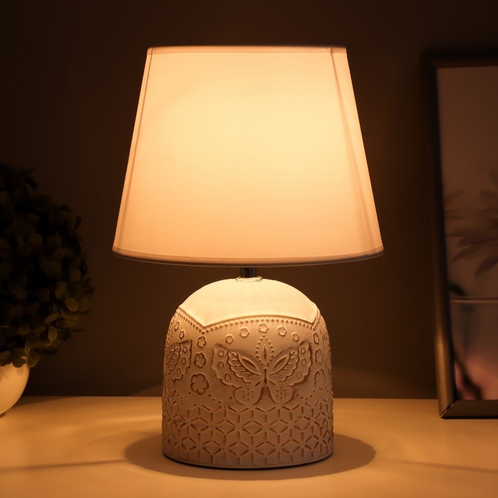 Настольная лампа Настольная лампа "Нерис" Е14 40Вт бело-золотой 20х20х29 см