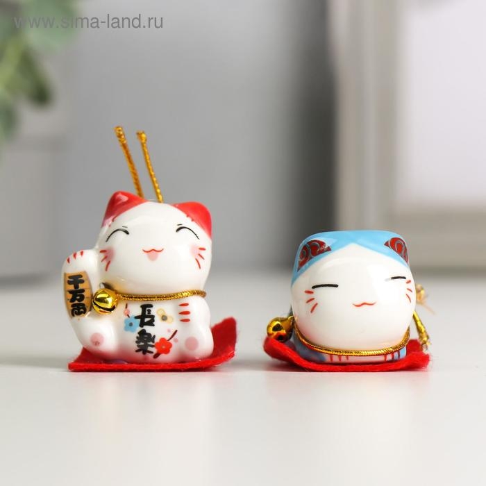 Сувенир керамика Сувенир керамика "Манэки-нэко малыш на коврике" МИКС 4х4,4х2,5 см