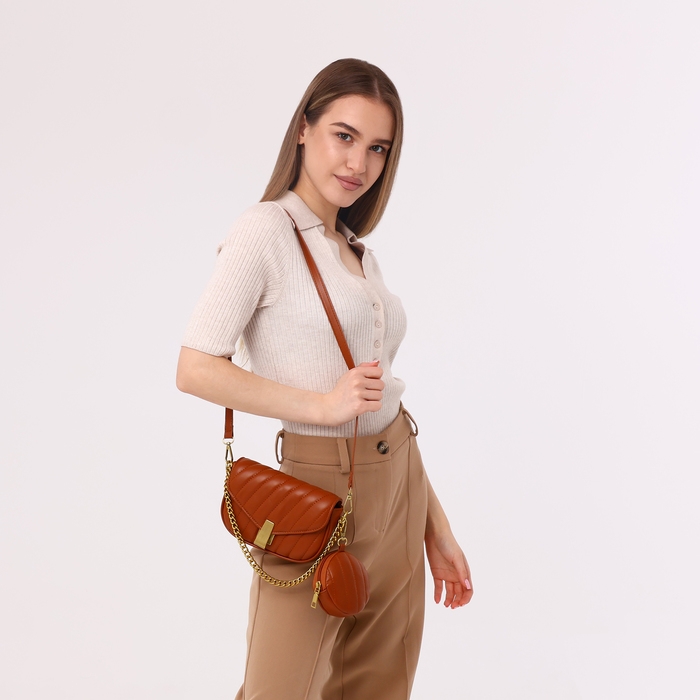 Сумка-мессенджер на клапане, цвет коричневый Сумка-мессенджер на клапане, цвет коричневый