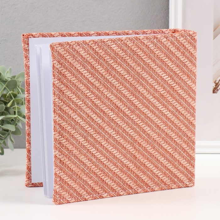 Фотоальбом на 200 фото 10х15 см кожзам  Фотоальбом на 200 фото 10х15 см кожзам "Багетная текстура" бумажные листы коричневый 5х23х22 см   10