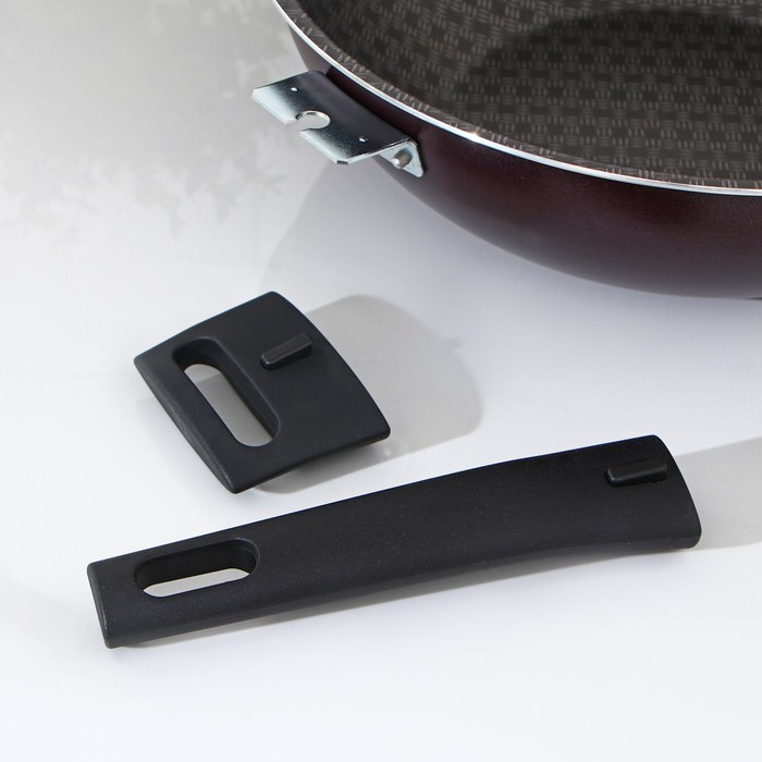 Сковорода ВОК «Хозяюшка», d=28 см, с 2 ручками, антипригарное покрытие, цвет бордовый Сковорода ВОК «Хозяюшка», d=28 см, с 2 ручками, антипригарное покрытие, цвет бордовый