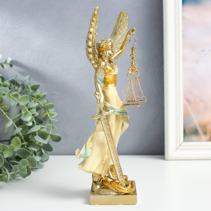 Сувенир полистоун Сувенир полистоун "Богиня Фемида с крыльями - Правосудие" сливки с золотом 6х11х25 см