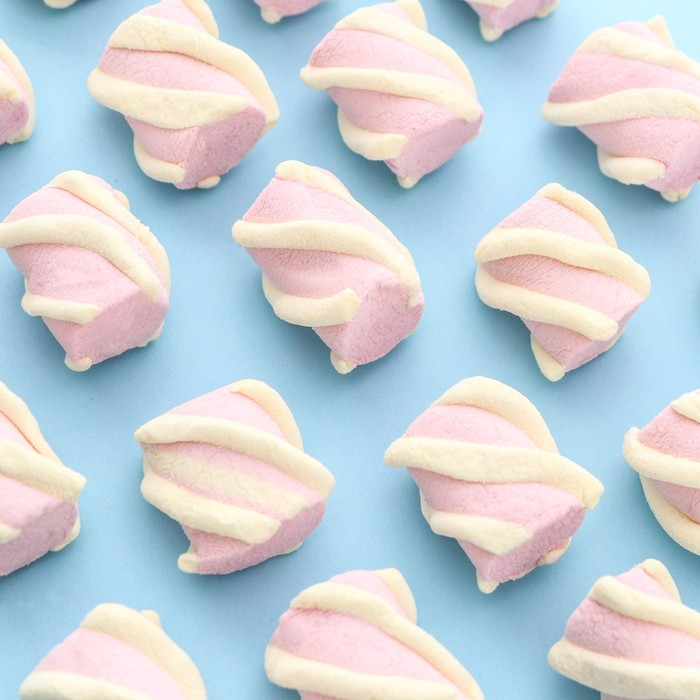 Маршмеллоу «Веселые пружинки» с ароматом клубники, 600 г Маршмеллоу «Веселые пружинки» с ароматом клубники, 600 г