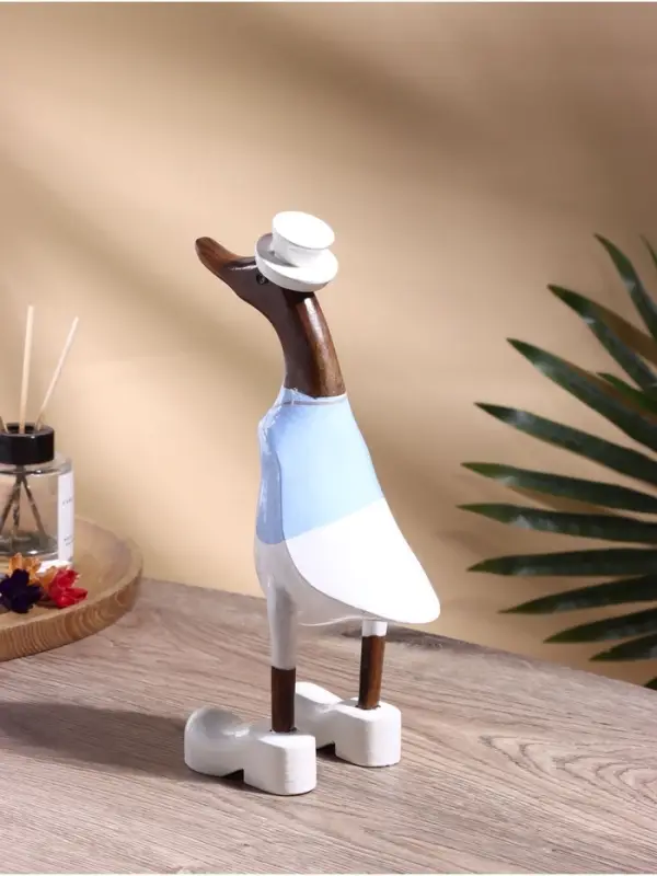 Сувенир &laquo;Утка Медсестра&raquo;, дерево, 13&times;9&times;27 см