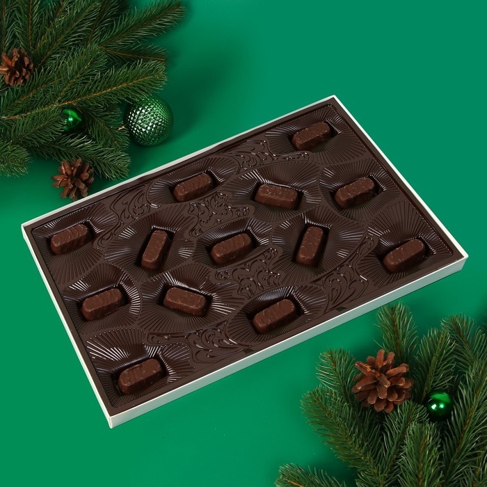 Новый год. Новогодний набор конфет Новый год. Новогодний набор конфет "Счастливого нового года", Зимняя деревня, 200 г