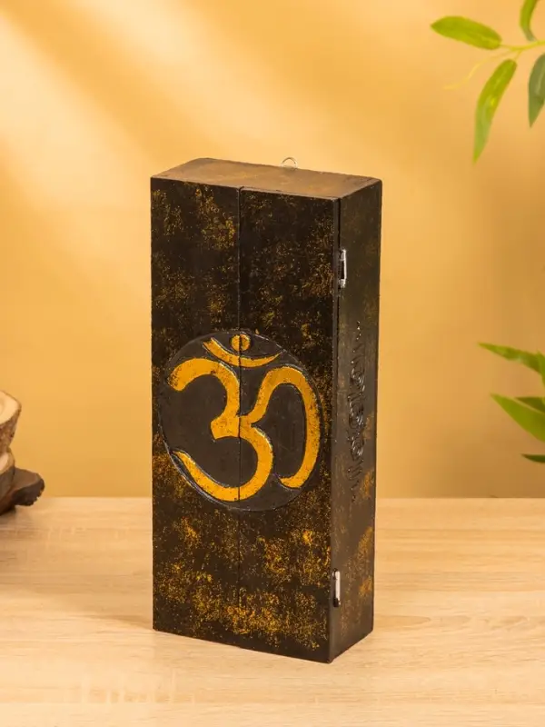 Ключница Ключница "Ом" (6 крючков) 14х7х32 см, МДФ