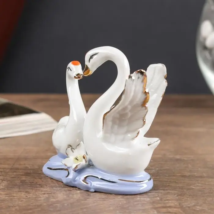 Фигурка керамика под фарфор &laquo;2 лебедя&raquo;, 8&times;7 см