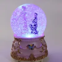 Снежный шар музыкальный с подсветкой &laquo;Молодожены&raquo;, d=10 см, 3хААА, 10&times;10&times;15 см, МИКС