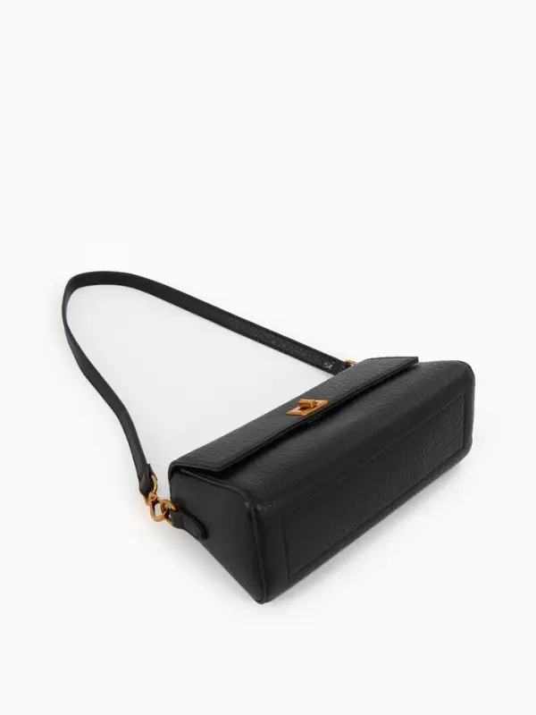 Сумка женская мессенджер TEXTURA на клапане, 26&times;9&times;12 см, чёрная