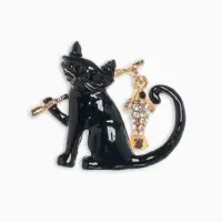 Брошь &laquo;Кот&raquo;, с рыбкой, чёрная в золоте