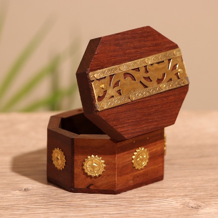 Шкатулка  Шкатулка "Сани" 6х5х4 см, дерево шишам