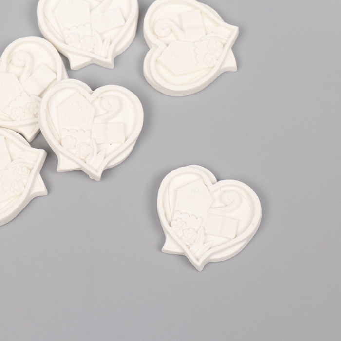 Декор для творчества полистоун Декор для творчества полистоун "Сердце с книгой" белый набор 6 шт 2,8х3 см