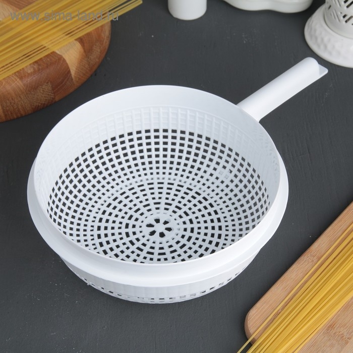 Дуршлаг кухонный, d=19 см, с ручкой, цвет белый Дуршлаг кухонный, d=19 см, с ручкой, цвет белый