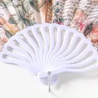 Веер складной &laquo;Бабочки, цветы и старые газеты&raquo;, 22.5 см