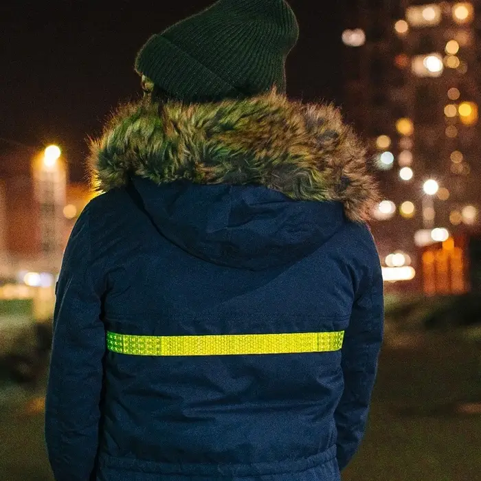 Светоотражающая лента-наклейка, 2.5 см, 1±0.1 м, жёлтая Светоотражающая лента-наклейка, 2.5 см, 1±0.1 м, жёлтая