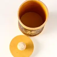 Туес "Конь вороной" d8, высота с хватком 15,5см, береста Туес "Конь вороной" d8, высота с хватком 15,5см, береста