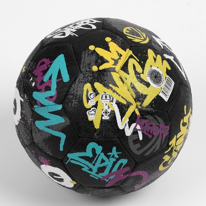 Мяч футбольный TORRES Street, ручная сшивка, 32 панели, р. 5 Мяч футбольный TORRES Street, ручная сшивка, 32 панели, р. 5