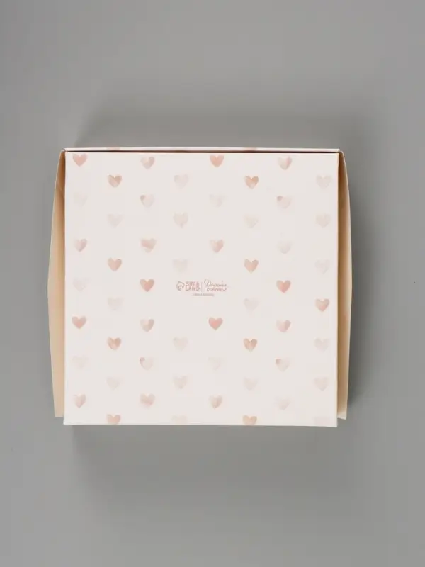 Коробка подарочная складная &laquo;Сердце&raquo;, 20&times;20&times;4 см, с окном