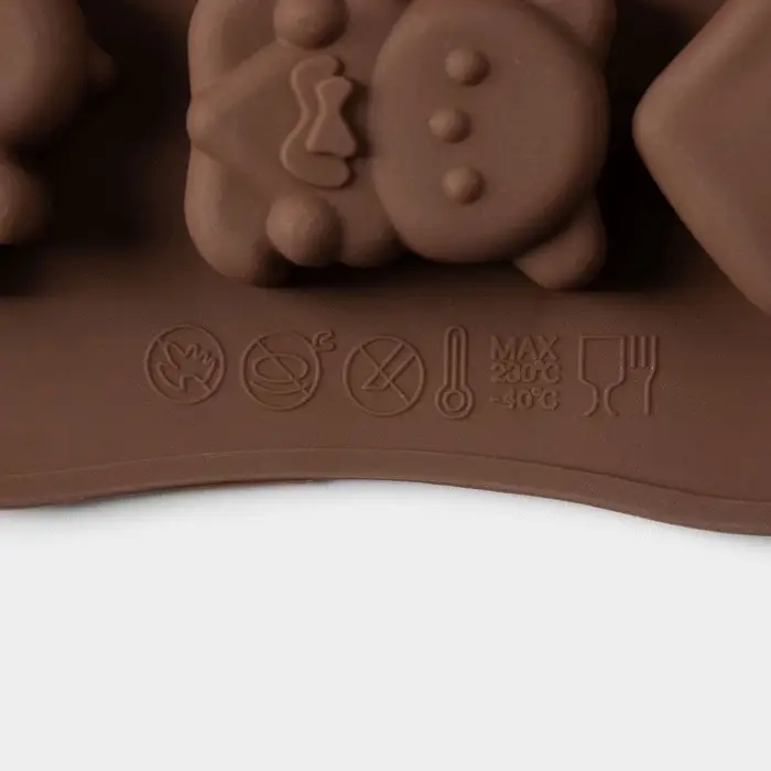 Форма для конфет и шоколада Доляна &laquo;Счастье есть&raquo;, силикон, 21&times;11&times;1.5 см, 15 ячеек, коричневый