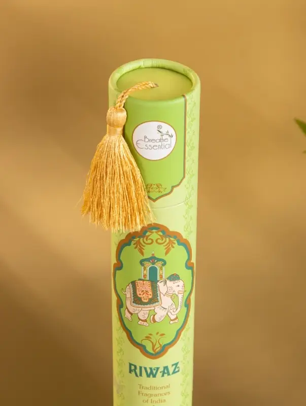 Благовония в тубусе "Жасмин и Шафран" 30 штук с деревянной подставкой