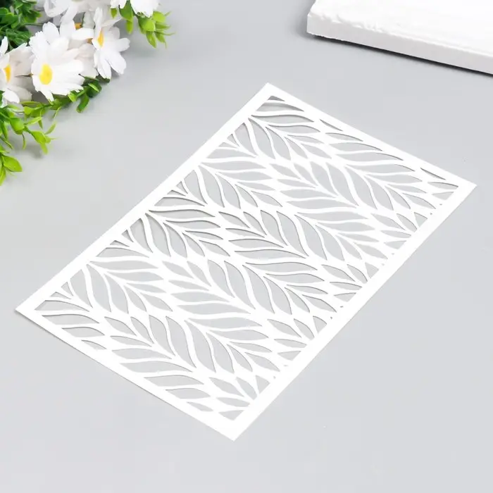 Пластиковый трафарет для творчества «Рисунок листьями», шаблон, 24×16 см Пластиковый трафарет для творчества «Рисунок листьями», шаблон, 24×16 см