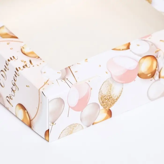 Коробки подарочная, складная, с окном, «С Днем Рождения» 15×15×4 см