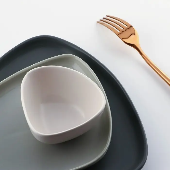 Тарелка керамическая «Тёмно-серая», 28×22 см Тарелка керамическая «Тёмно-серая», 28×22 см