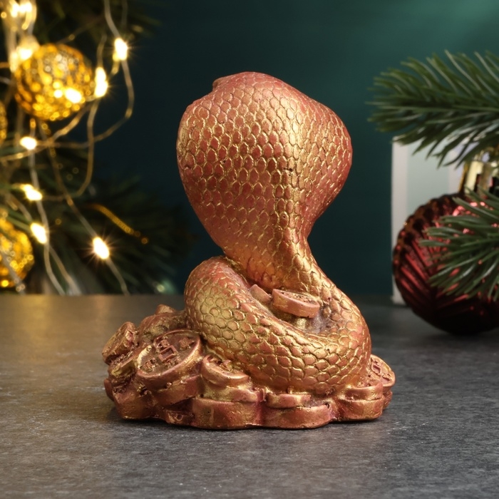 Фигура Фигура "Змея Кобра на деньгах" бордовый с позолотой, 8х5х5см