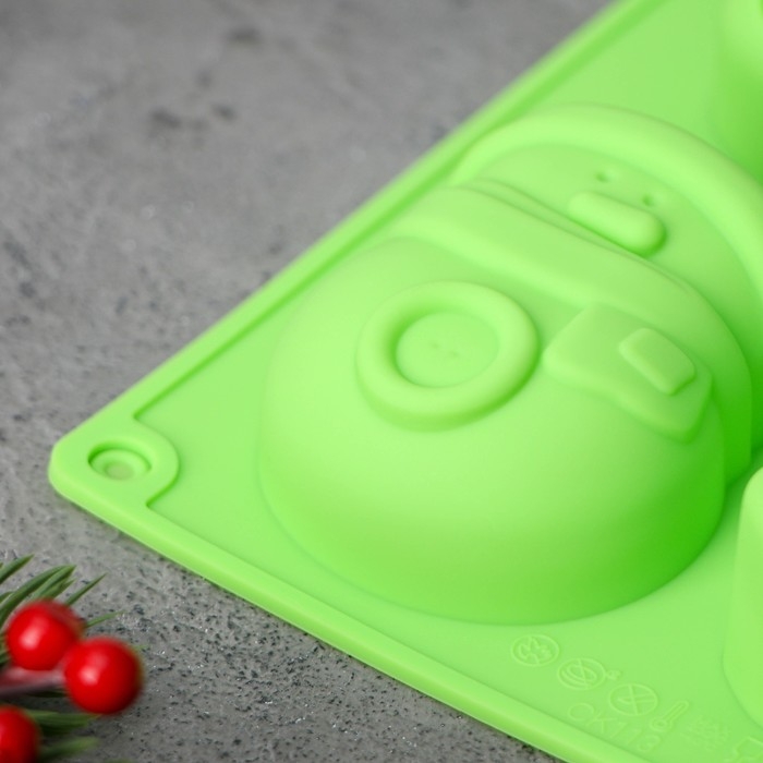 Форма для выпечки новогодняя Доляна «Новый год», силикон, 27×17×3 см, 6 ячеек (8×7×3 см), цвет зелёный Форма для выпечки новогодняя Доляна «Новый год», силикон, 27×17×3 см, 6 ячеек (8×7×3 см), цвет зелёный