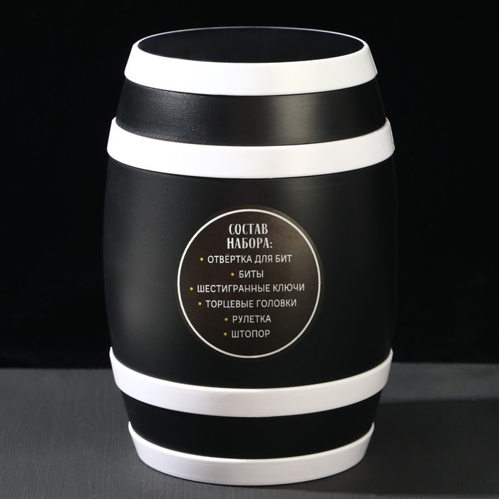 Набор инструментов в бочке «Лучшему мужчине», 19 предметов Набор инструментов в бочке «Лучшему мужчине», 19 предметов