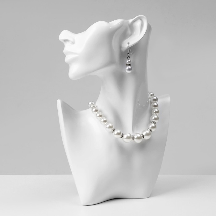 Бюст для украшений, пол-лица, отверстие под серьгу, 18×5×26 см, цвет белый Бюст для украшений, пол-лица, отверстие под серьгу, 18×5×26 см, цвет белый