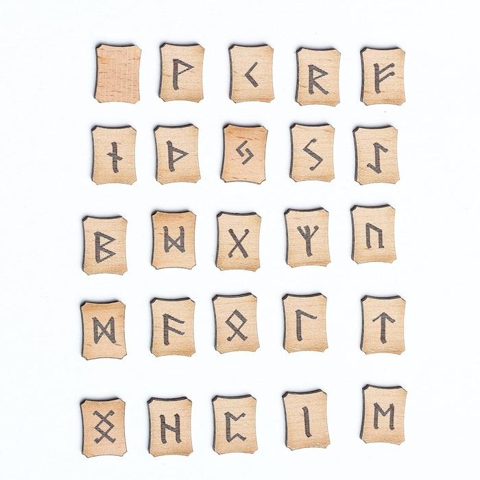 Руны для гадания «Скандинавские», 25 шт, натуральный дуб, мешочек Руны для гадания «Скандинавские», 25 шт, натуральный дуб, мешочек