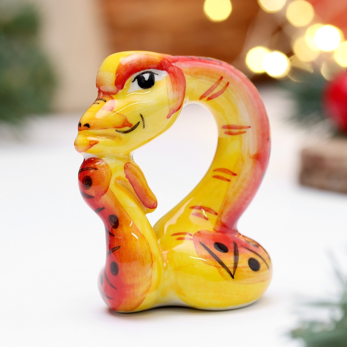 Новый год. Сувенир символ года Новый год. Сувенир символ года "Змей Мыслитель красный", 7 см, фарфор