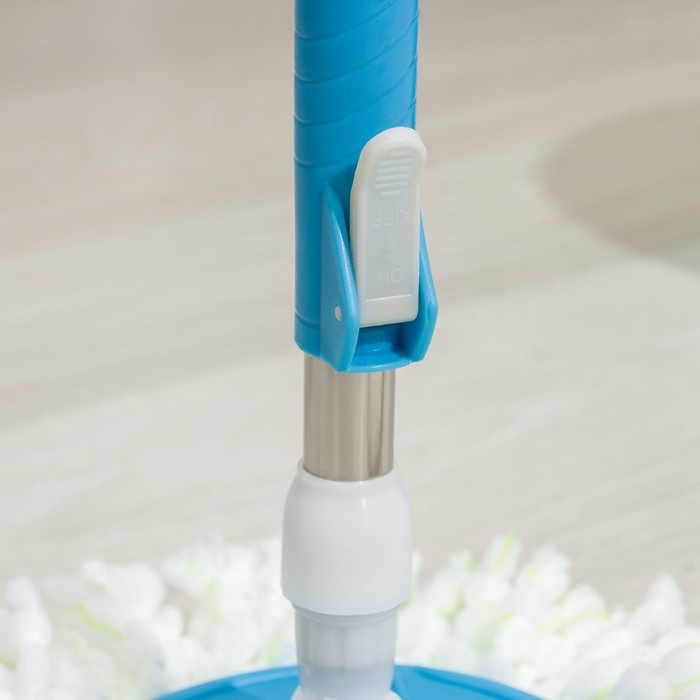 Швабра с отжимом и ведро: ведро с металлической центрифугой 7,2 л, швабра с телескопическим черенком 76-105 см, запасная насадка из микрофибры, цвет МИКС Швабра с отжимом и ведро: ведро с металлической центрифугой 7,2 л, швабра с телескопическим черенком 76-105 см, запасная насадка из микрофибры, цвет МИКС