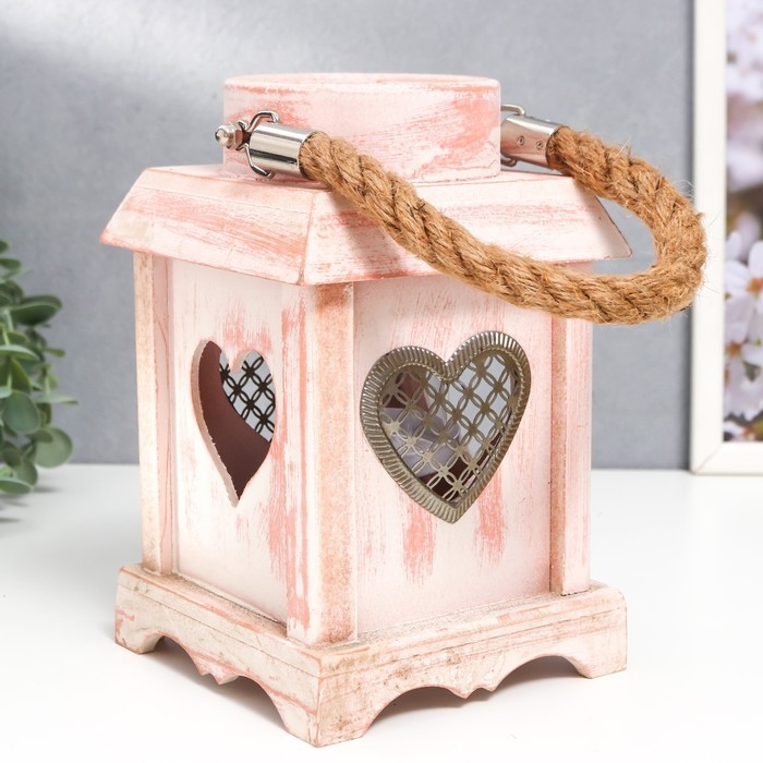 Подсвечник дерево на 1 свечу Подсвечник дерево на 1 свечу "Фонарик с сердцем" с ручкой 20х12х12 см