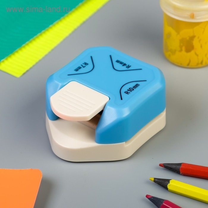 Дырокол фигурный для углов 3в1 R4/R7/R10 мм 3,5х6,3х7,4 см Дырокол фигурный для углов 3в1 R4/R7/R10 мм 3,5х6,3х7,4 см