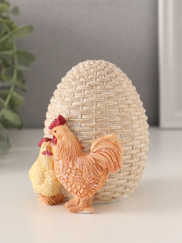 Сувенир полистоун  Сувенир полистоун "Курочка и петушок у плетённого яичка" 9х8,5х10 см