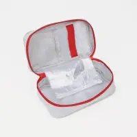 Косметичка - аптечка на молнии, цвет белый